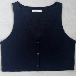 Black button-up crop-top